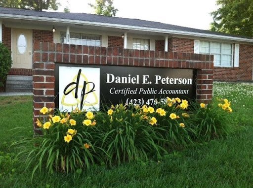 Chartered accountant Cleveland – Daniel E Peterson CPA