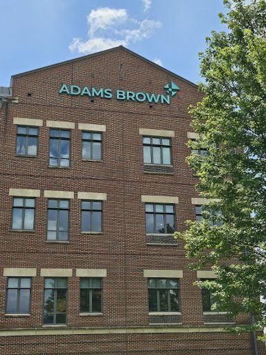 Chartered accountant Overland Park – Adams Brown – CPAs & Wealth Consultants
